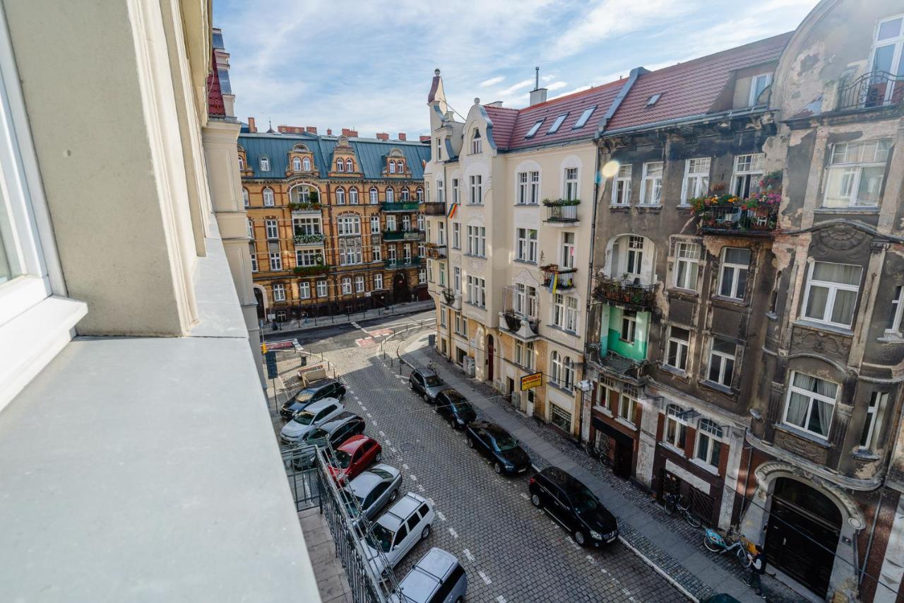 Elegant Very Berry Studios In Poznan Center By Noclegi Renters Exterior photo