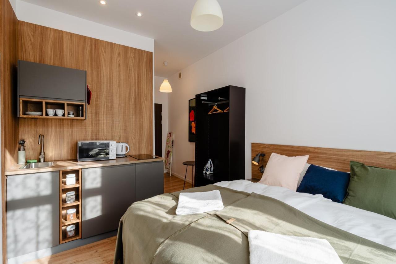 Elegant Very Berry Studios In Poznan Center By Noclegi Renters Exterior photo
